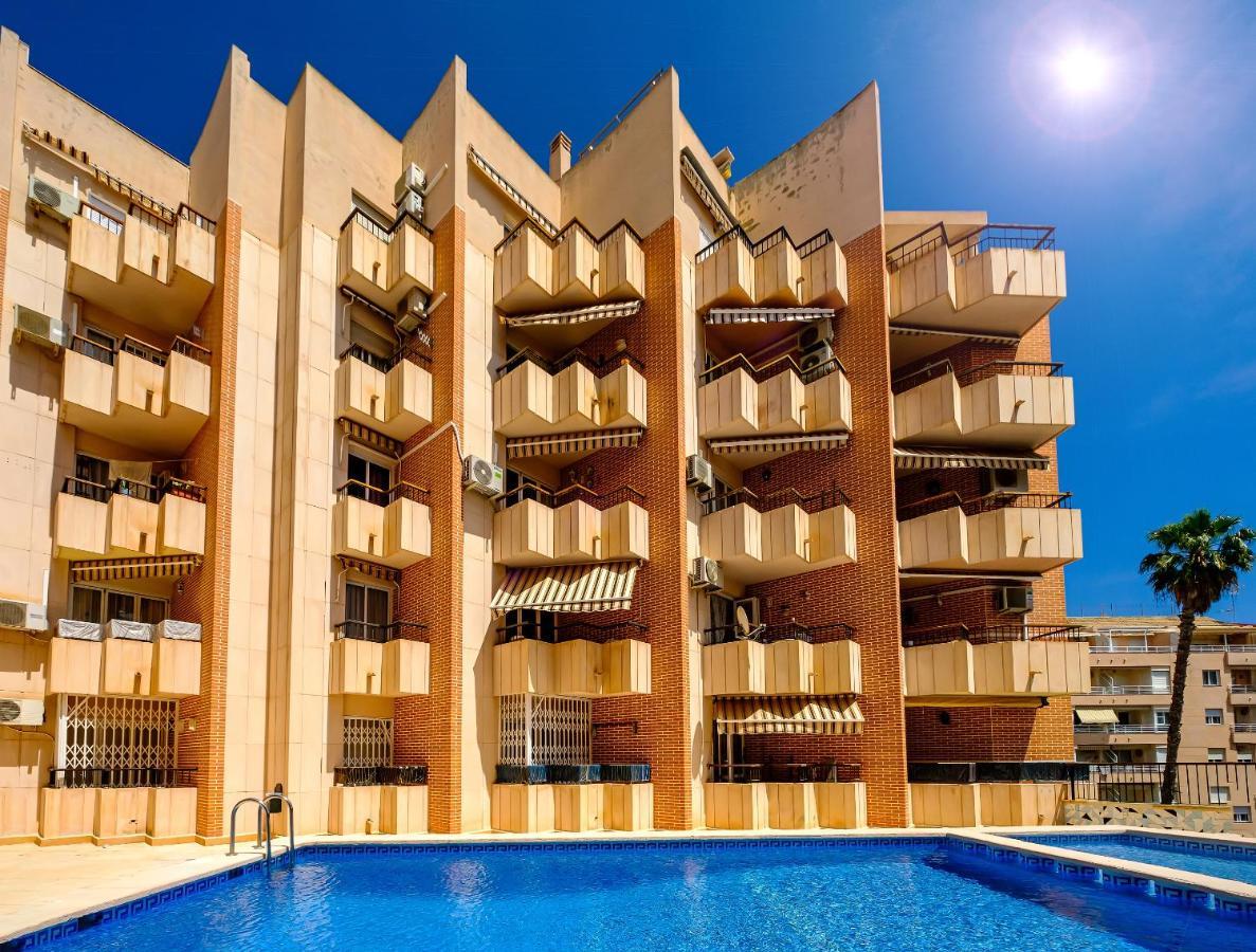 Holiday Royal Suite Concordia Torrevieja Exterior photo